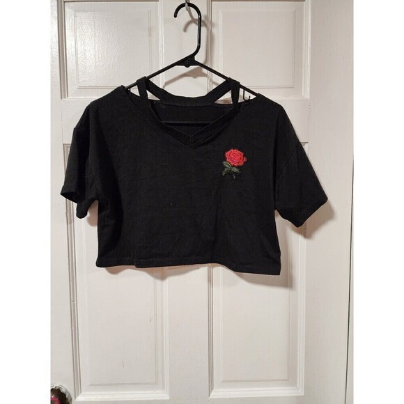 Black Rose Patch Graphic Boxy Cropped Tee - Picture 4 of 8